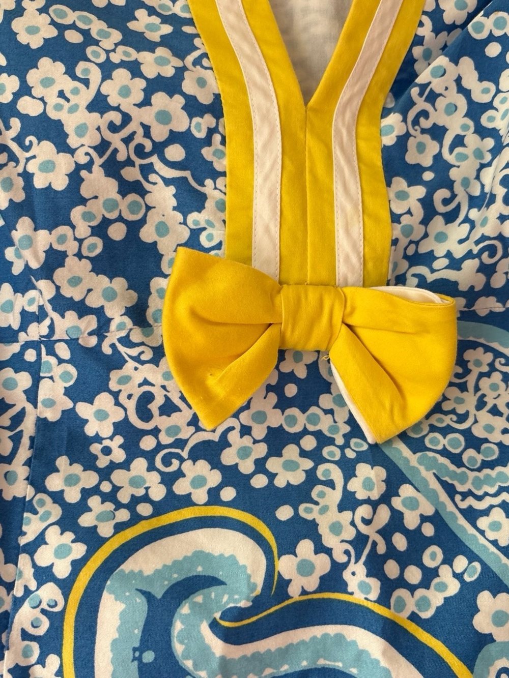 Lilly Pulitzer Blue, White & Yellow Paisley V-Neck Shift Dress - Picture 3 of 4